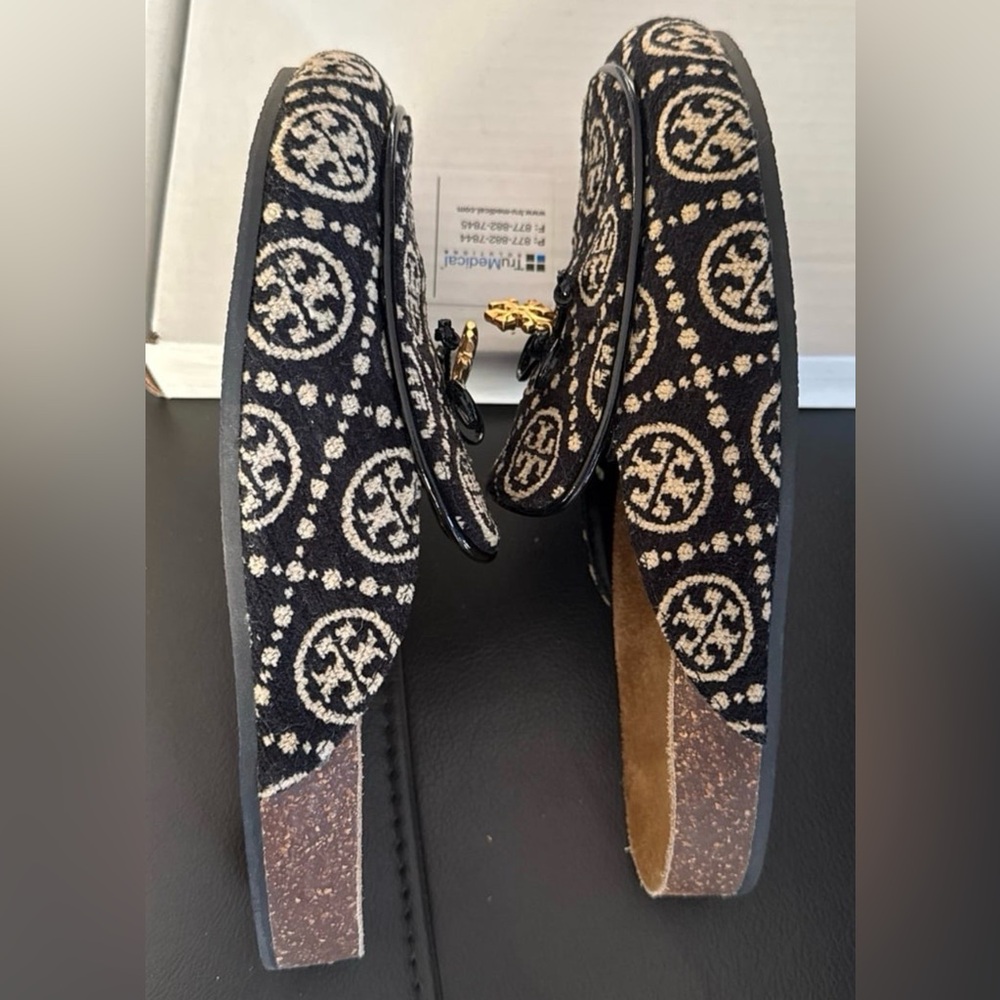 TORY BURCH
Embellished printed jacquard slippers - Picture 7 of 11